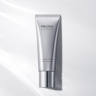 2121非凡臻妍焕采奢养洁颜霜